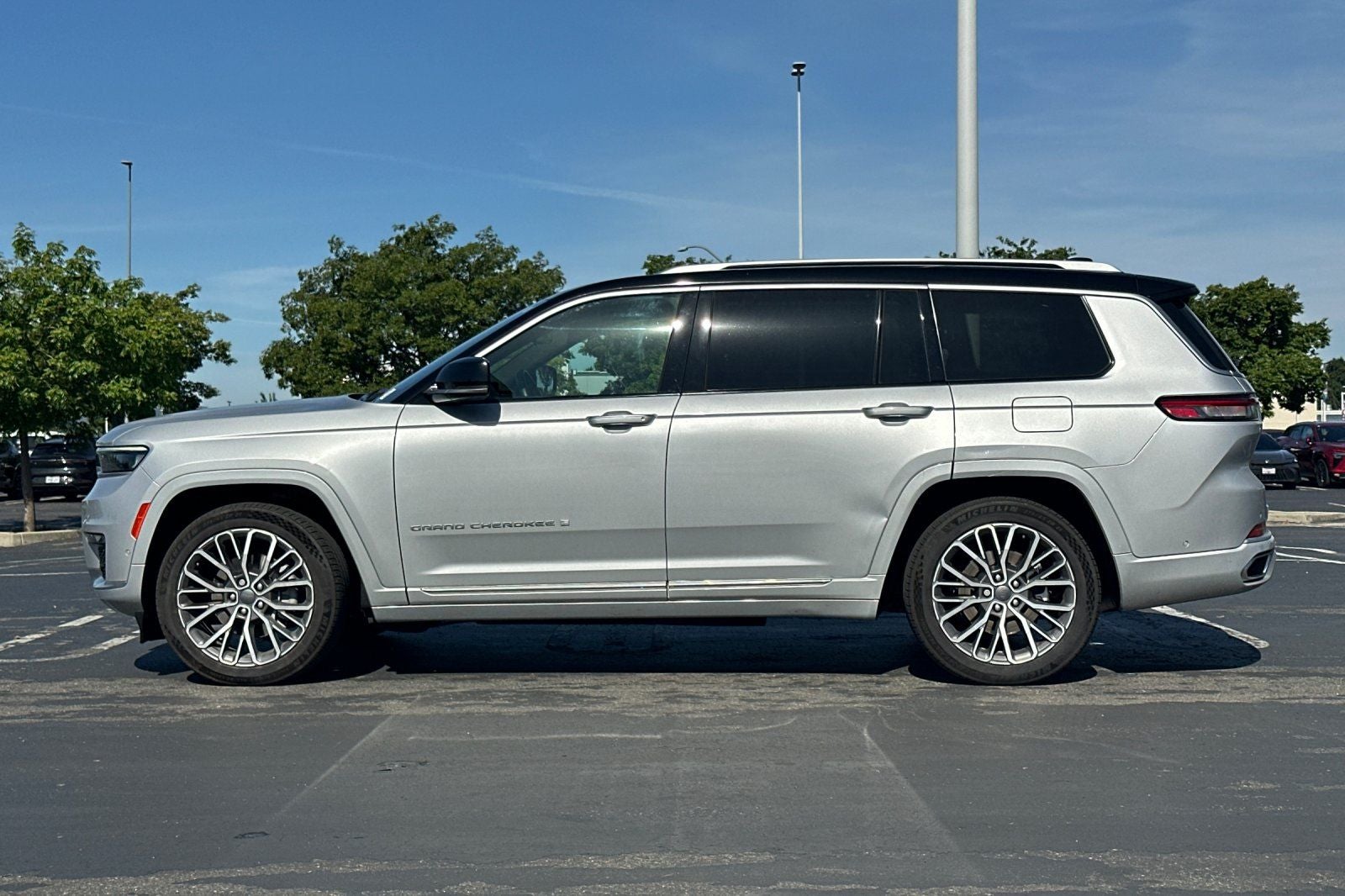 2022 Jeep Grand Cherokee L Summit