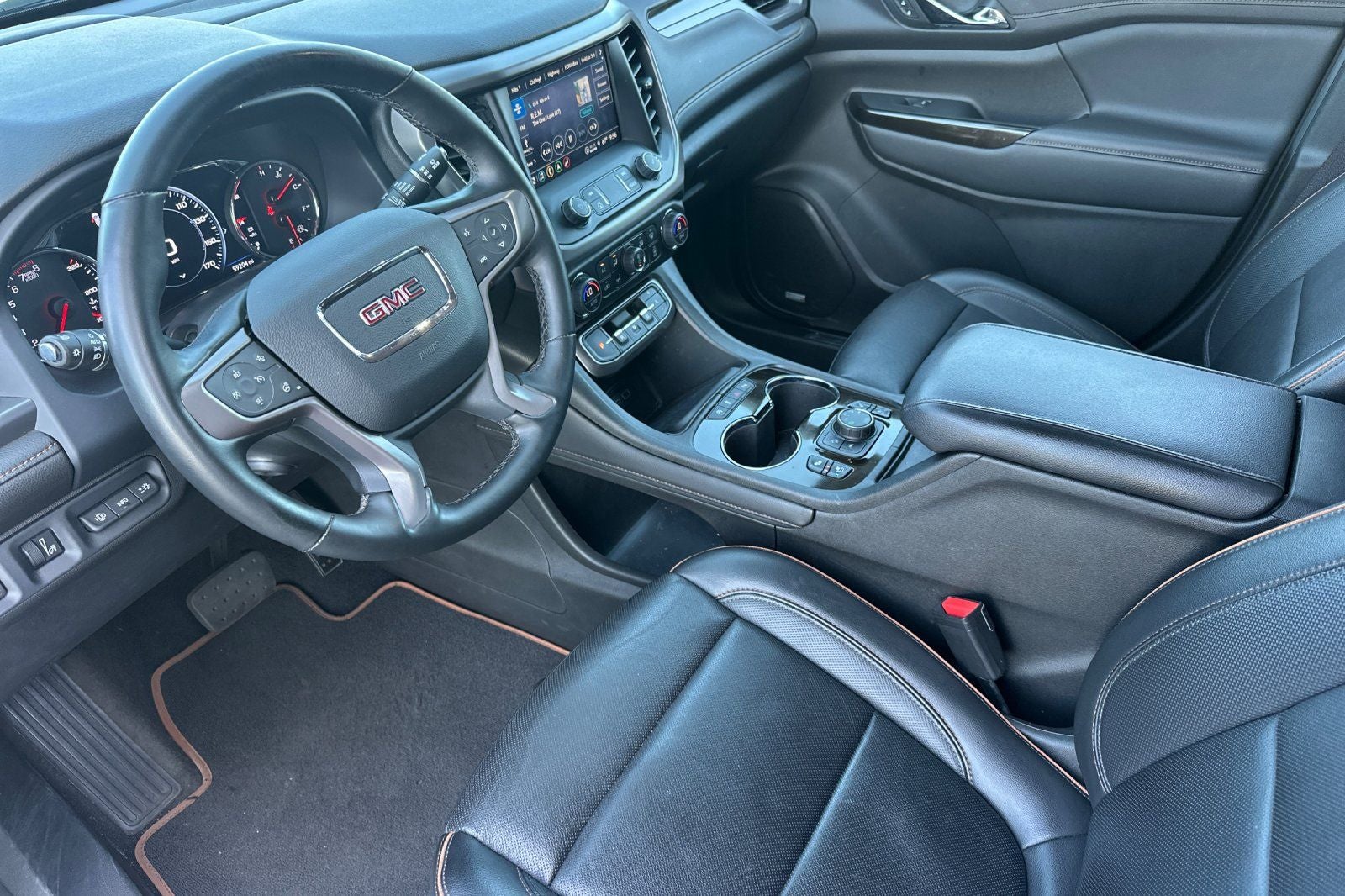 2023 GMC Acadia AT4