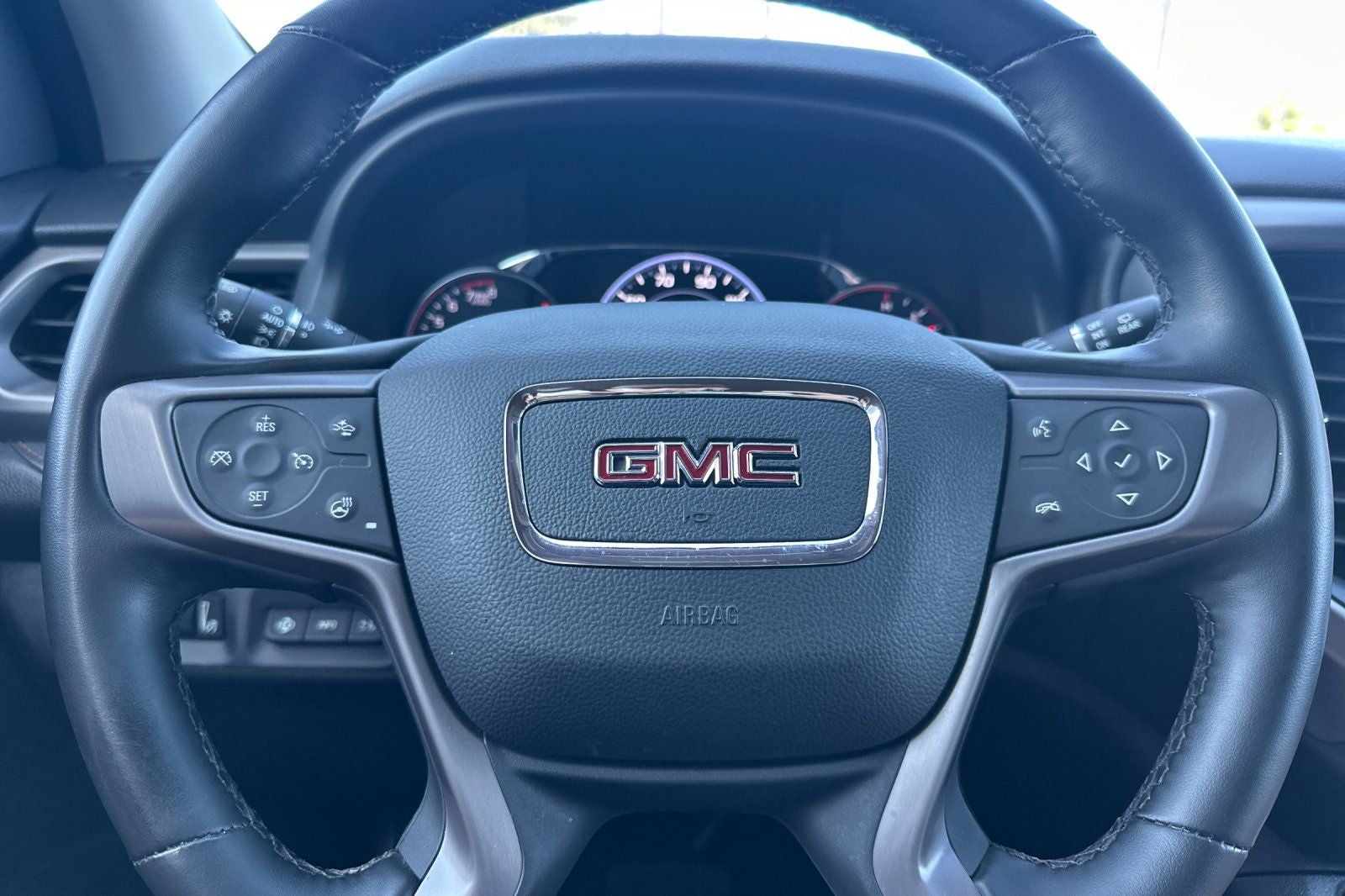 2023 GMC Acadia AT4