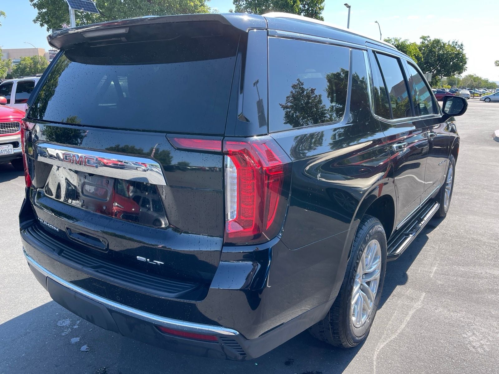 2024 GMC Yukon SLT