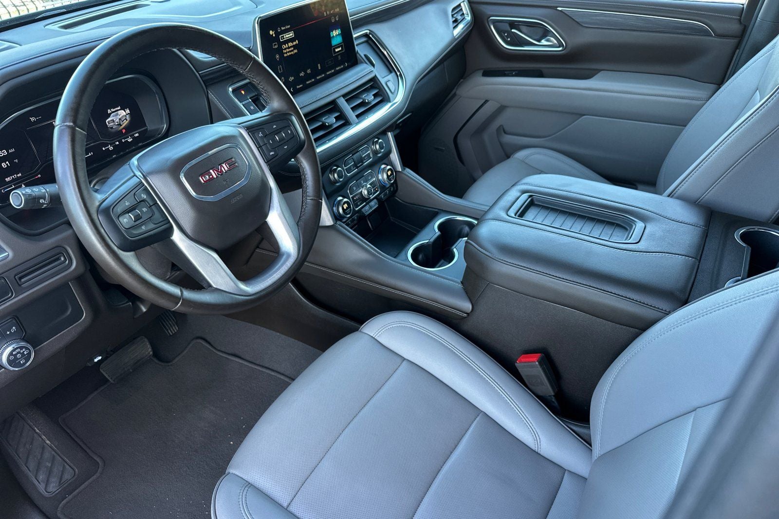 2024 GMC Yukon SLT