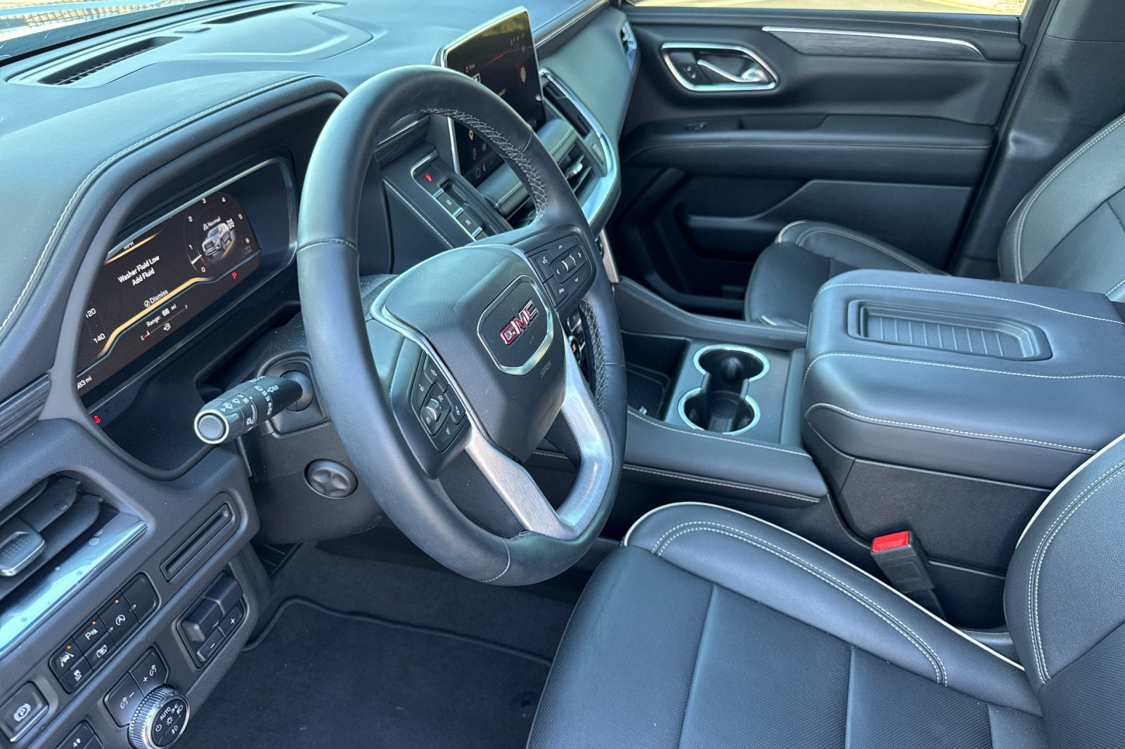 2023 GMC Yukon XL SLT