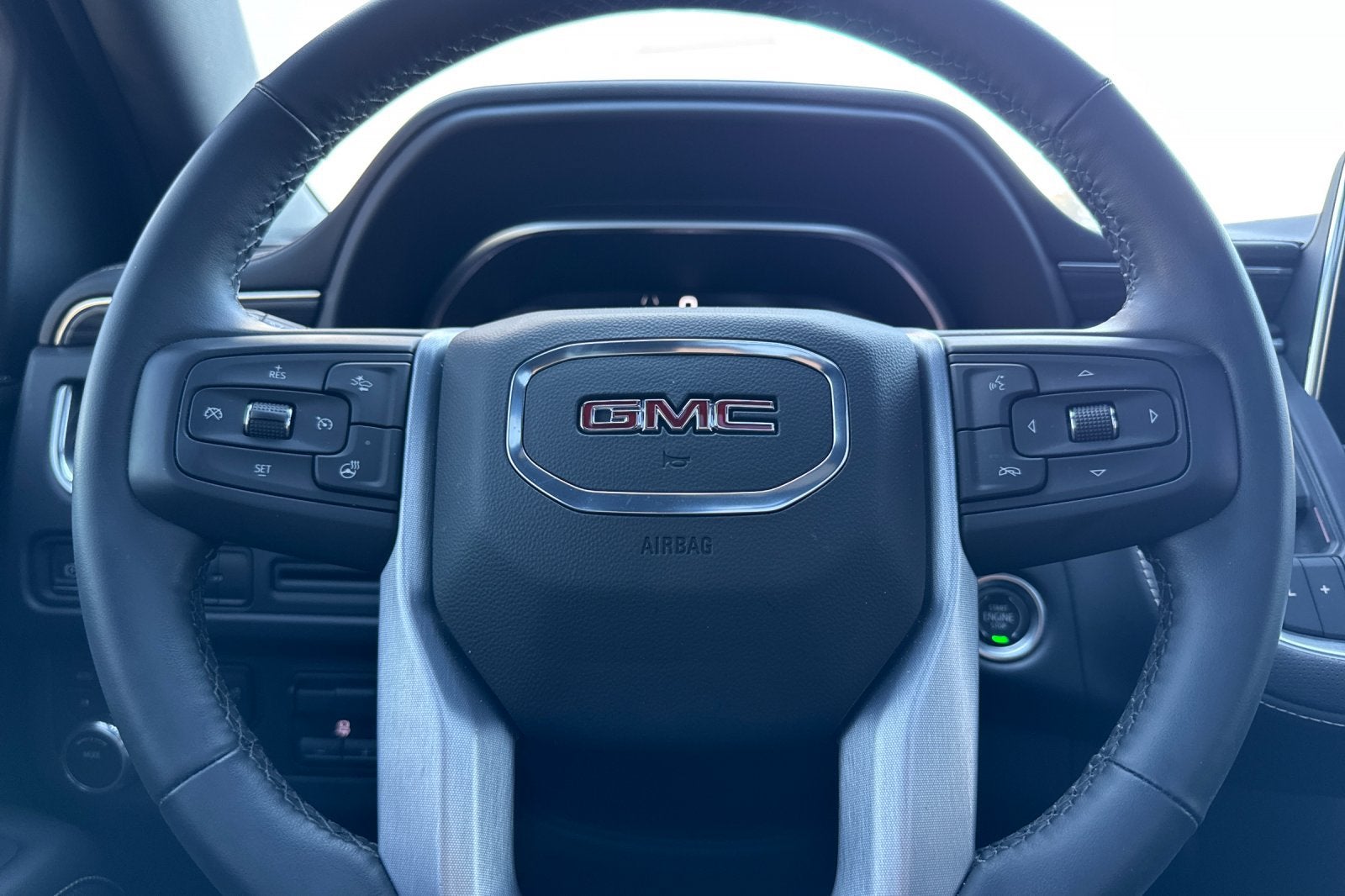 2023 GMC Yukon XL SLT