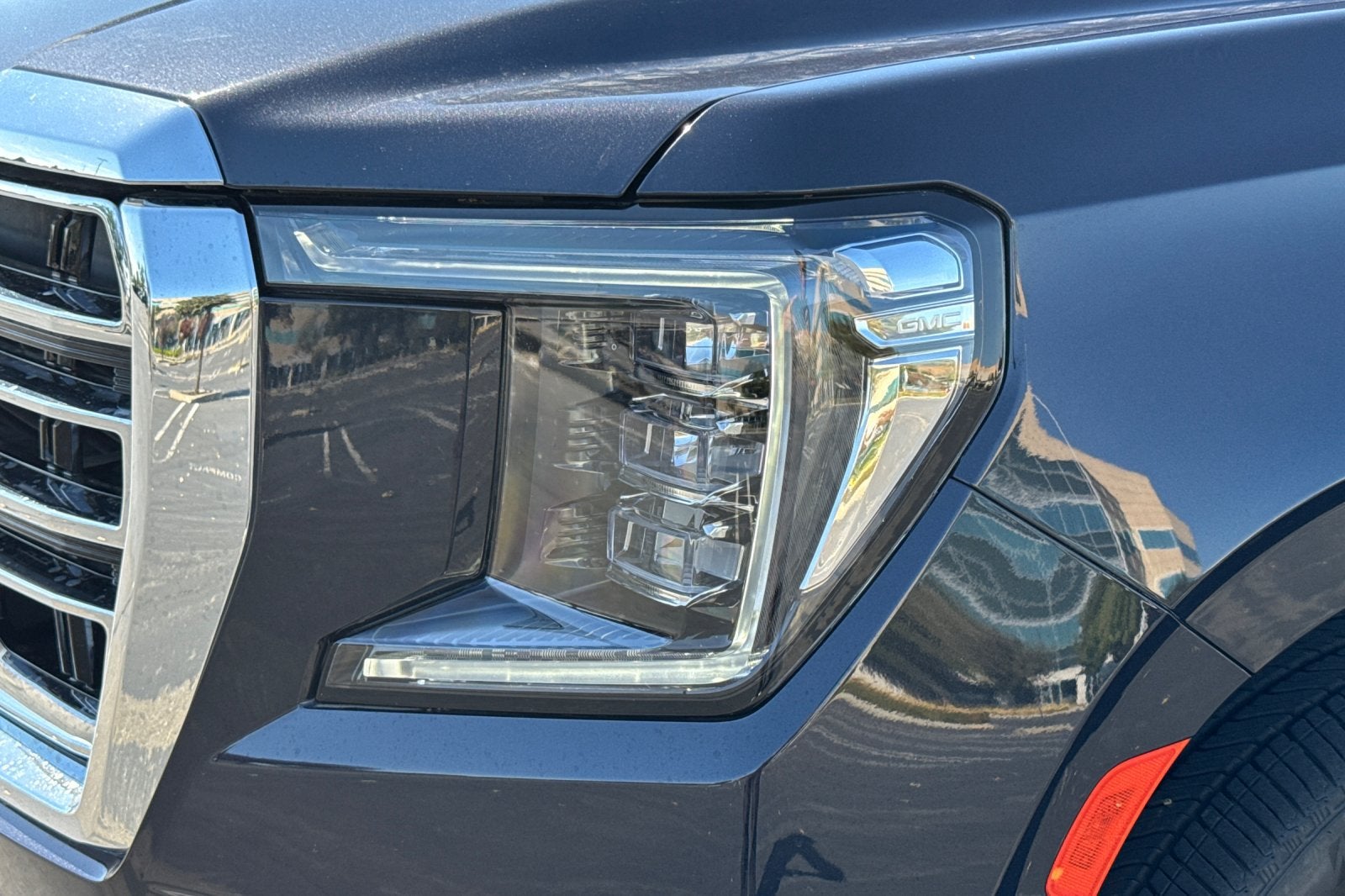 2023 GMC Yukon XL SLT