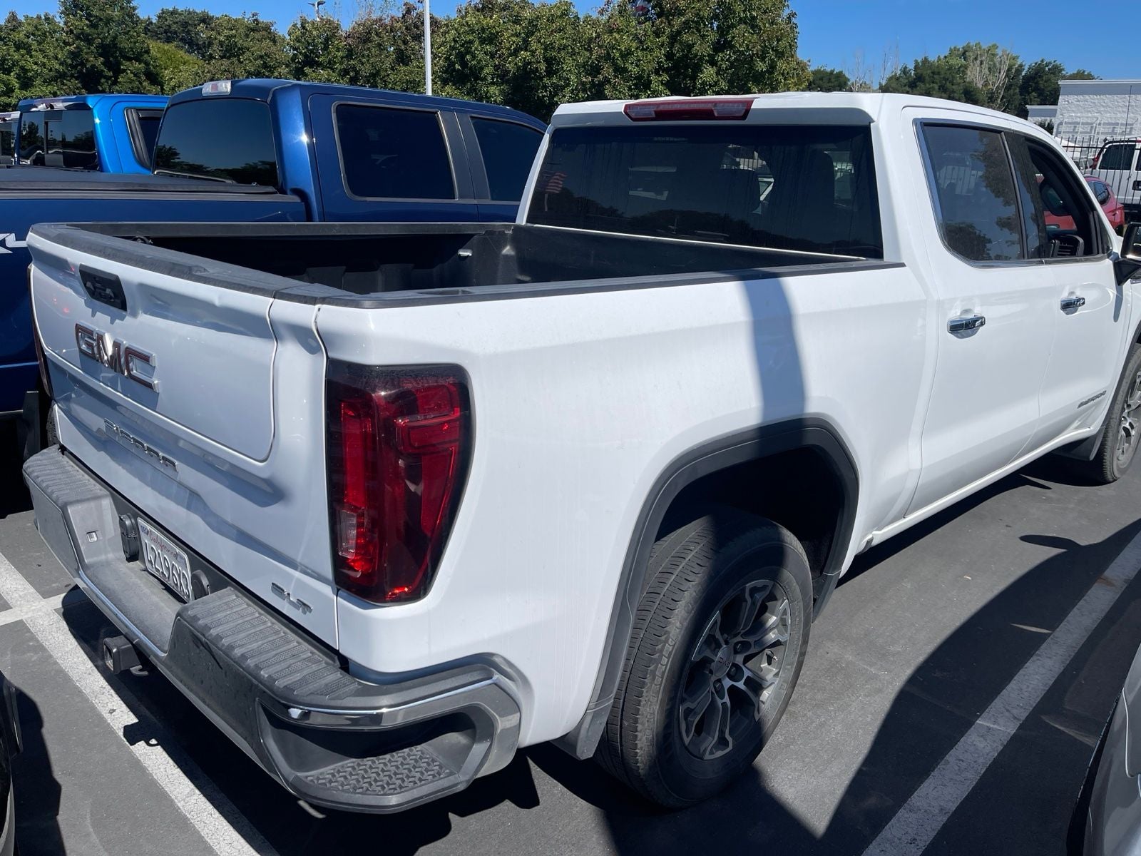 2025 GMC Sierra 1500 SLT