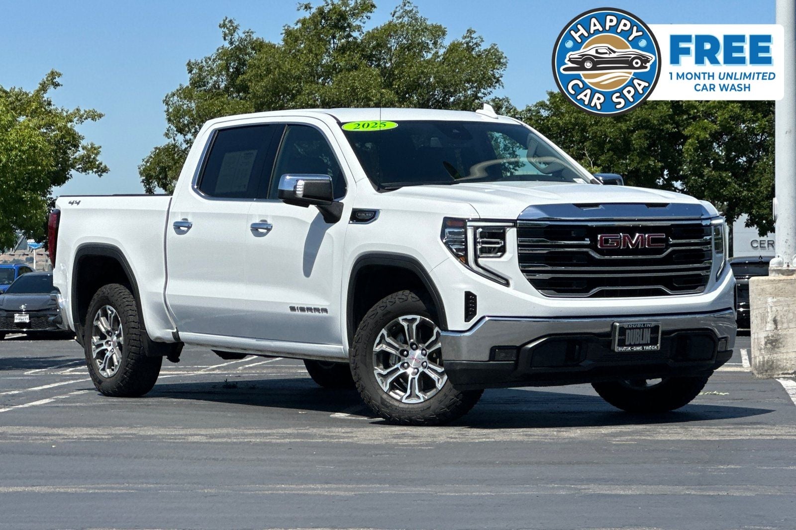 2025 GMC Sierra 4WD Crew Cab Short Box SLT's photo