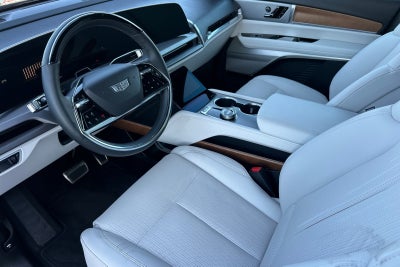2026 Cadillac VISTIQ Luxury