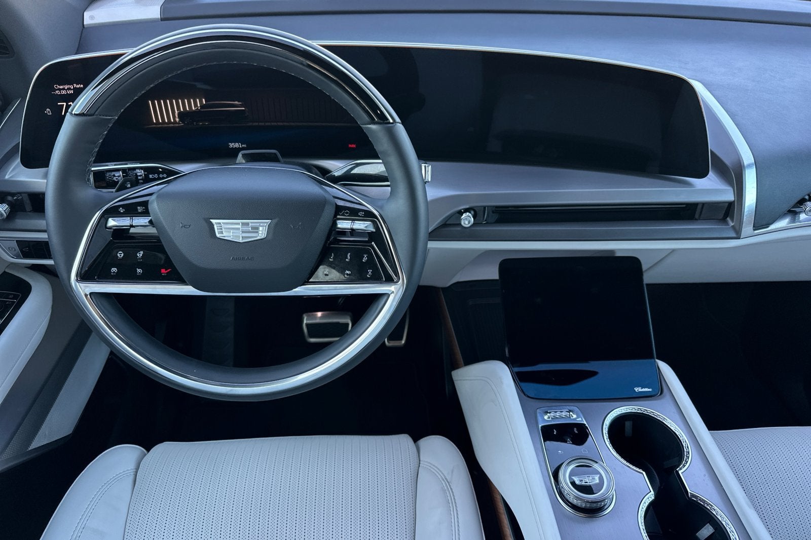 2026 Cadillac VISTIQ Luxury