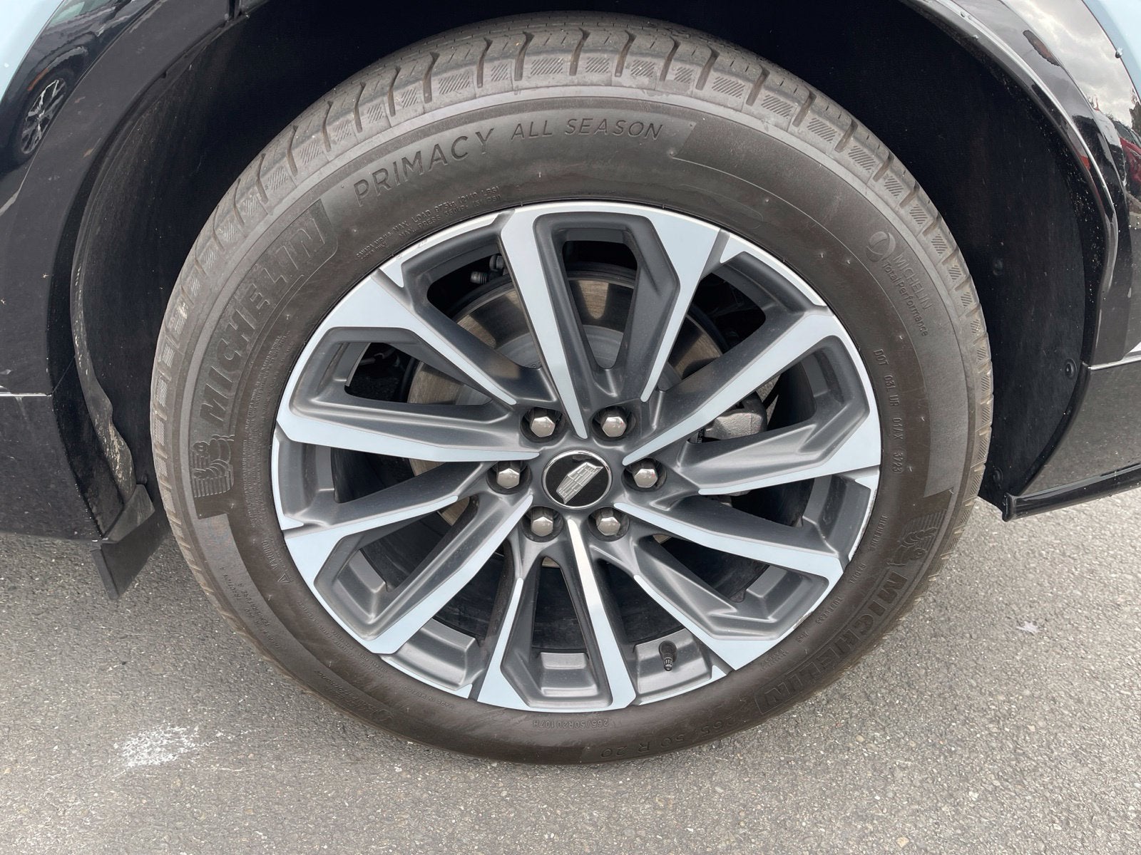2024 Cadillac LYRIQ Sport