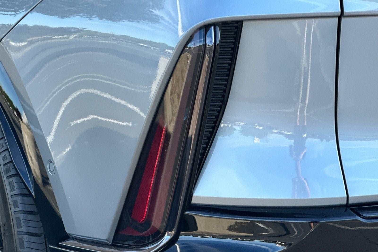 2024 Cadillac LYRIQ Sport