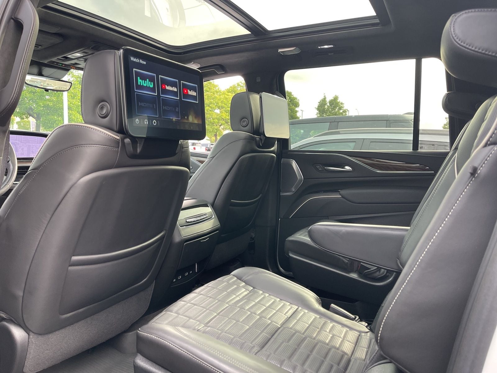 2023 Cadillac Escalade ESV Premium Luxury Platinum