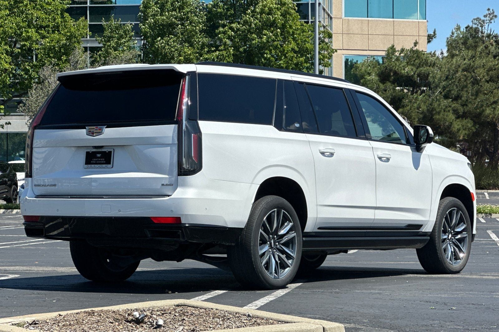 2023 Cadillac Escalade ESV Sport