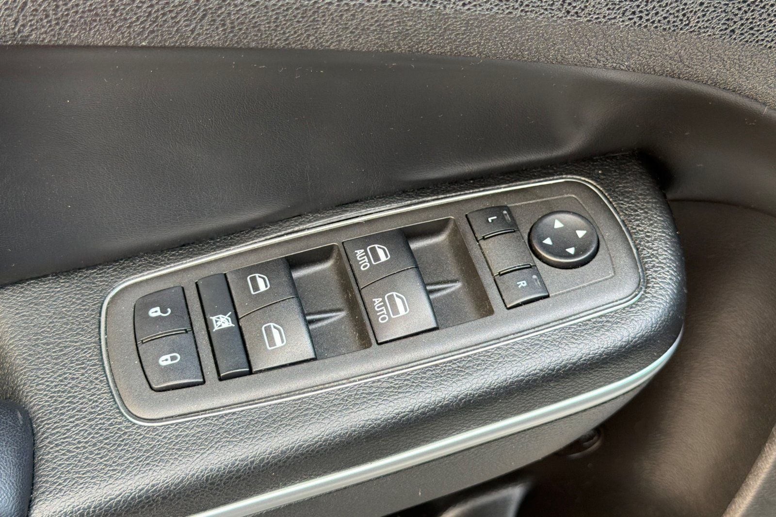 2022 Chrysler 300 Touring