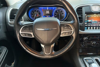 2022 Chrysler 300 Touring