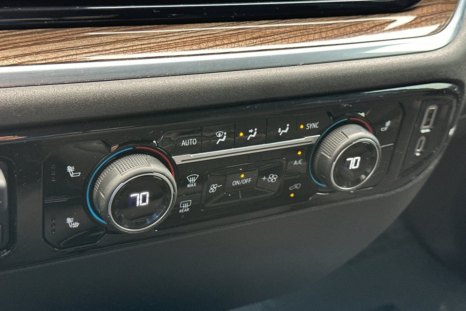 2022 Chevrolet Silverado 1500 LT LT1