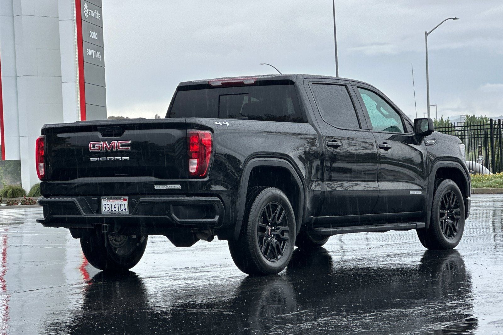 2025 GMC Sierra 1500 Elevation