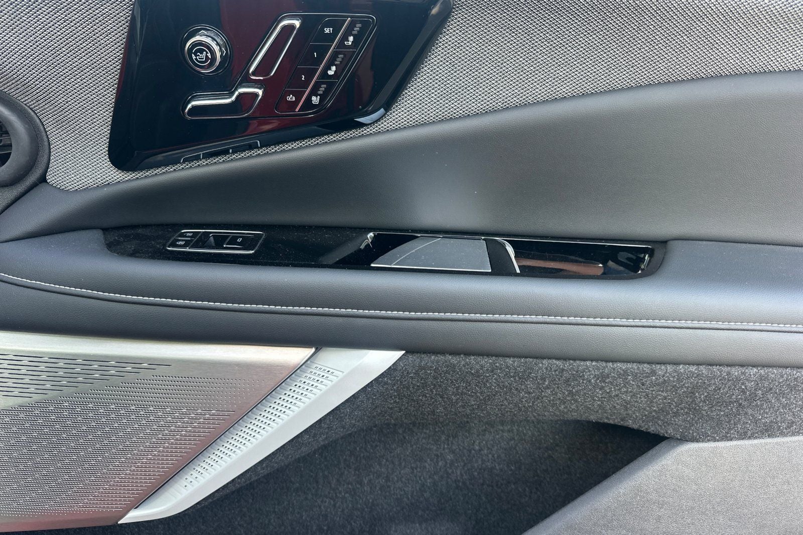 2025 Cadillac OPTIQ Sport 2