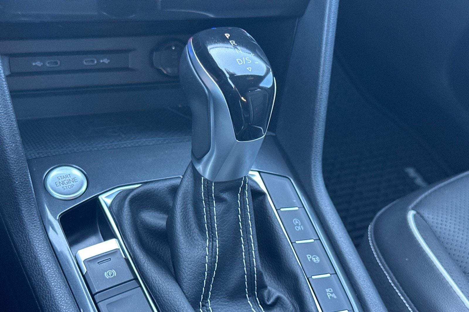 2022 Volkswagen Tiguan 2.0T SEL R-Line