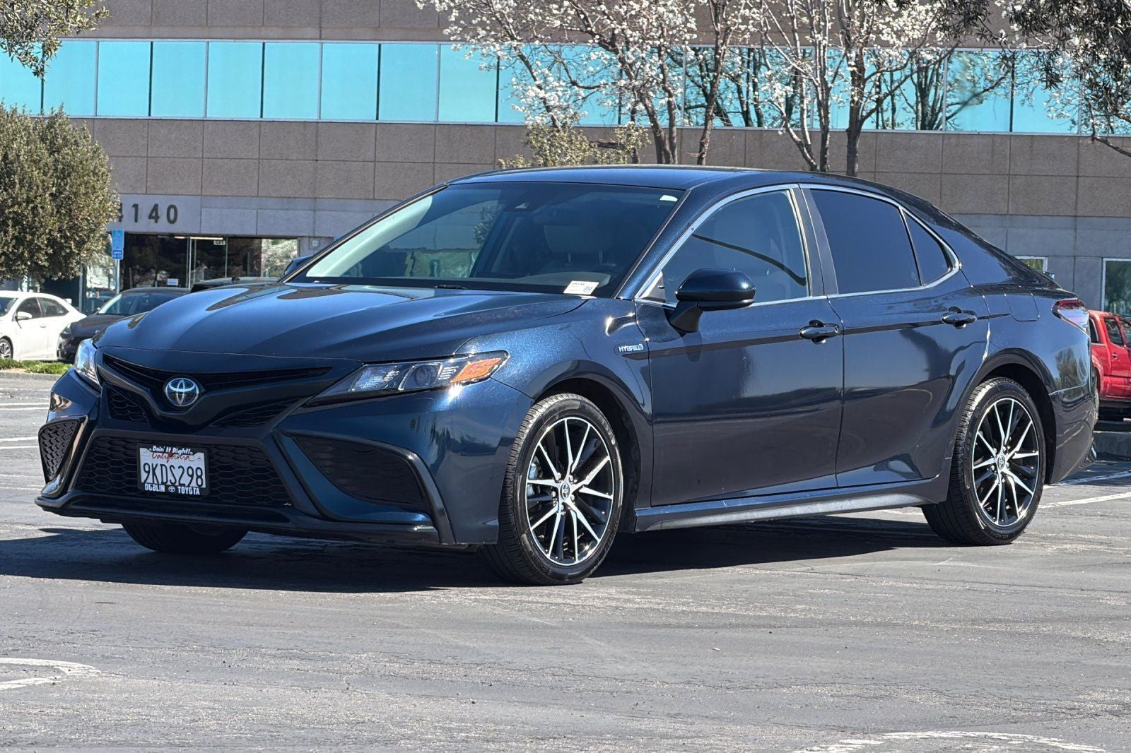 2021 Toyota Camry Hybrid SE