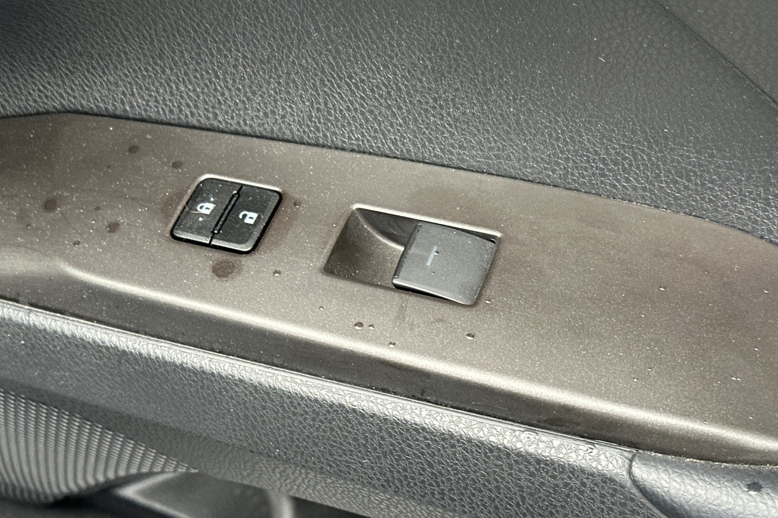 2022 Toyota Camry Hybrid SE