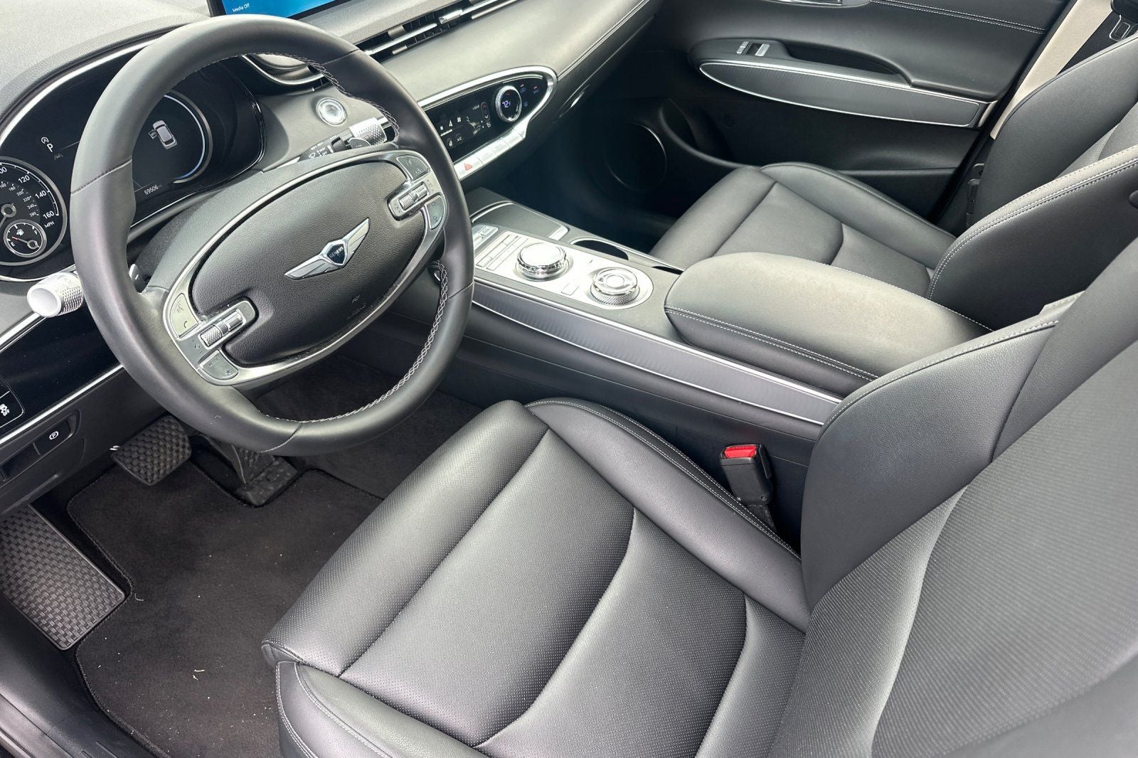2024 Genesis GV70 2.5T