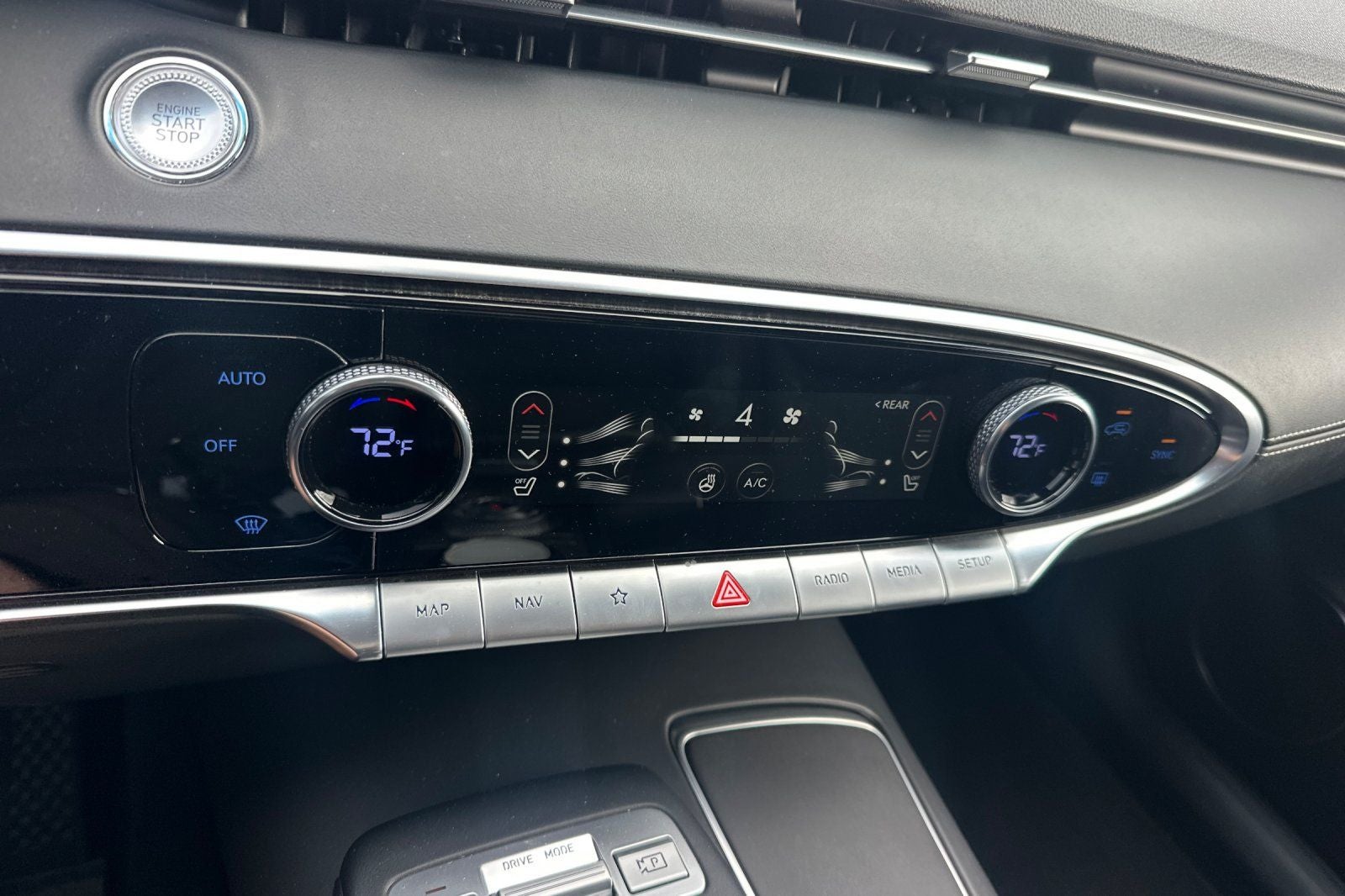 2024 Genesis GV70 2.5T