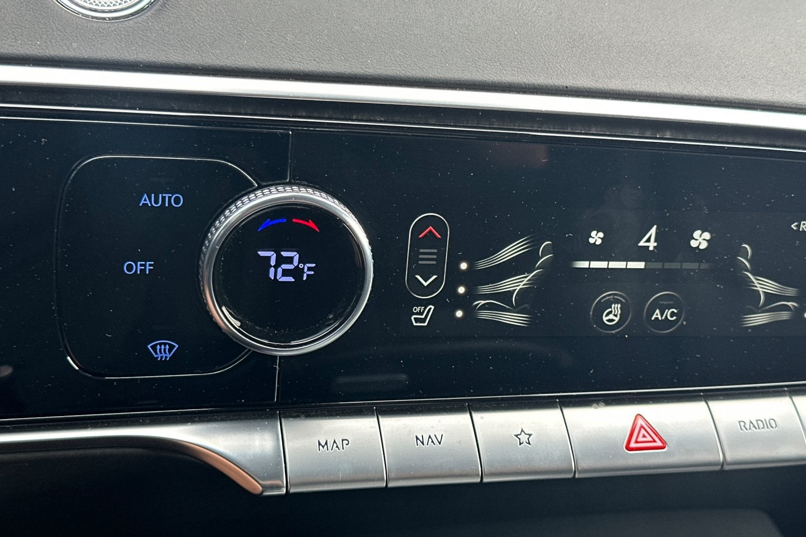 2024 Genesis GV70 2.5T