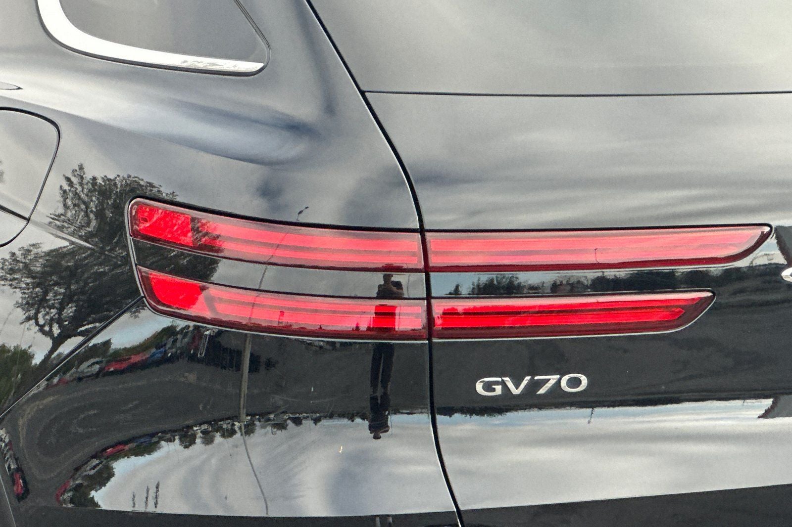 2024 Genesis GV70 2.5T