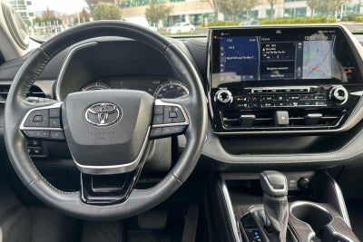 2022 Toyota Highlander Hybrid Limited