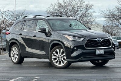 2022 Toyota Highlander Hybrid Limited