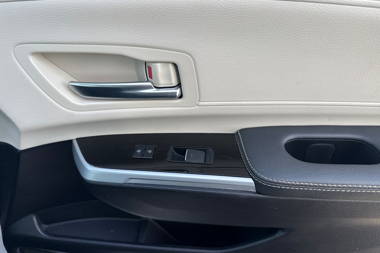 2025 Toyota Sienna Limited 7 Passenger