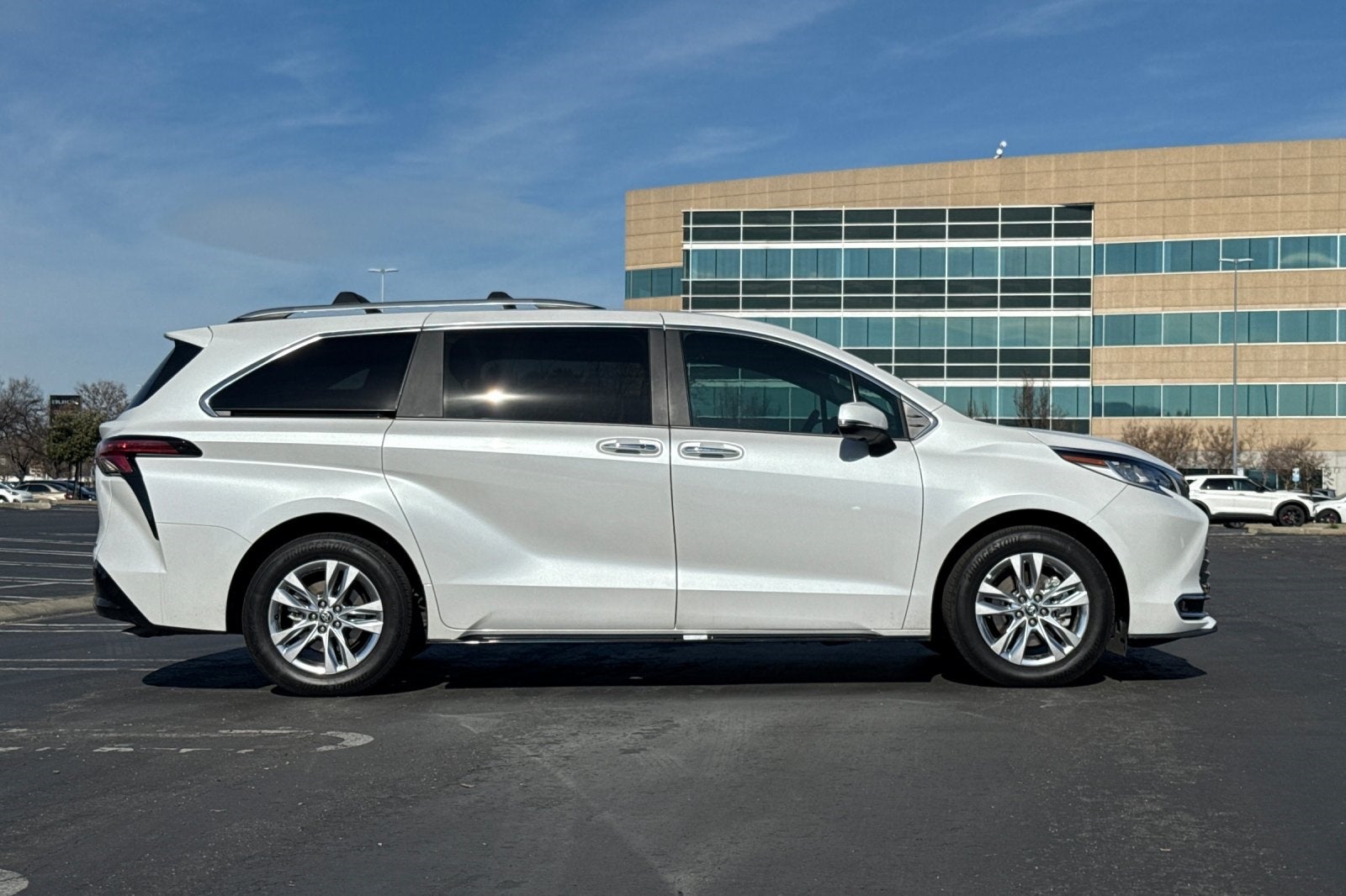 2025 Toyota Sienna Limited 7 Passenger