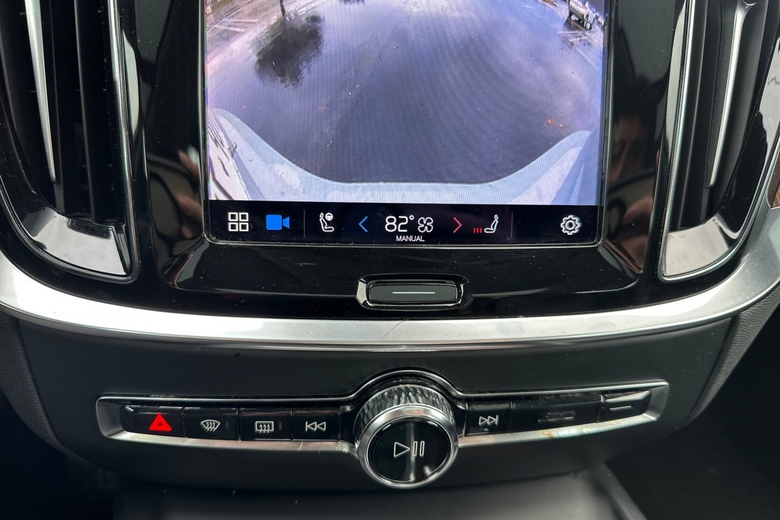 2024 Volvo S60 B5 Plus Dark Theme