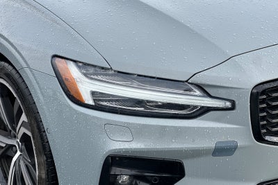 2024 Volvo S60 B5 Plus Dark Theme