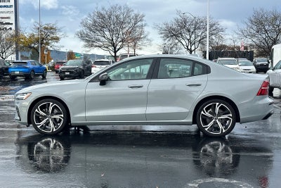 2024 Volvo S60 B5 Plus Dark Theme