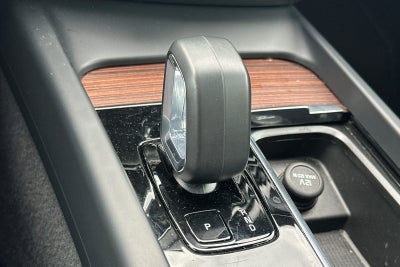 2024 Volvo S60 B5 Plus Dark Theme