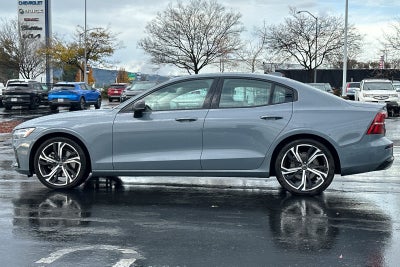 2024 Volvo S60 B5 Plus Dark Theme