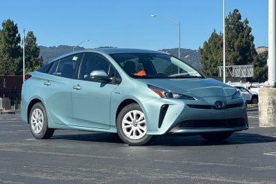 2021 Toyota Prius LE