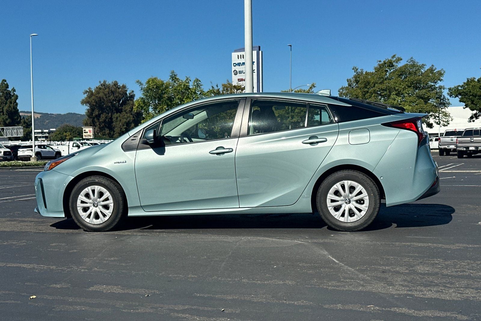 2021 Toyota Prius LE