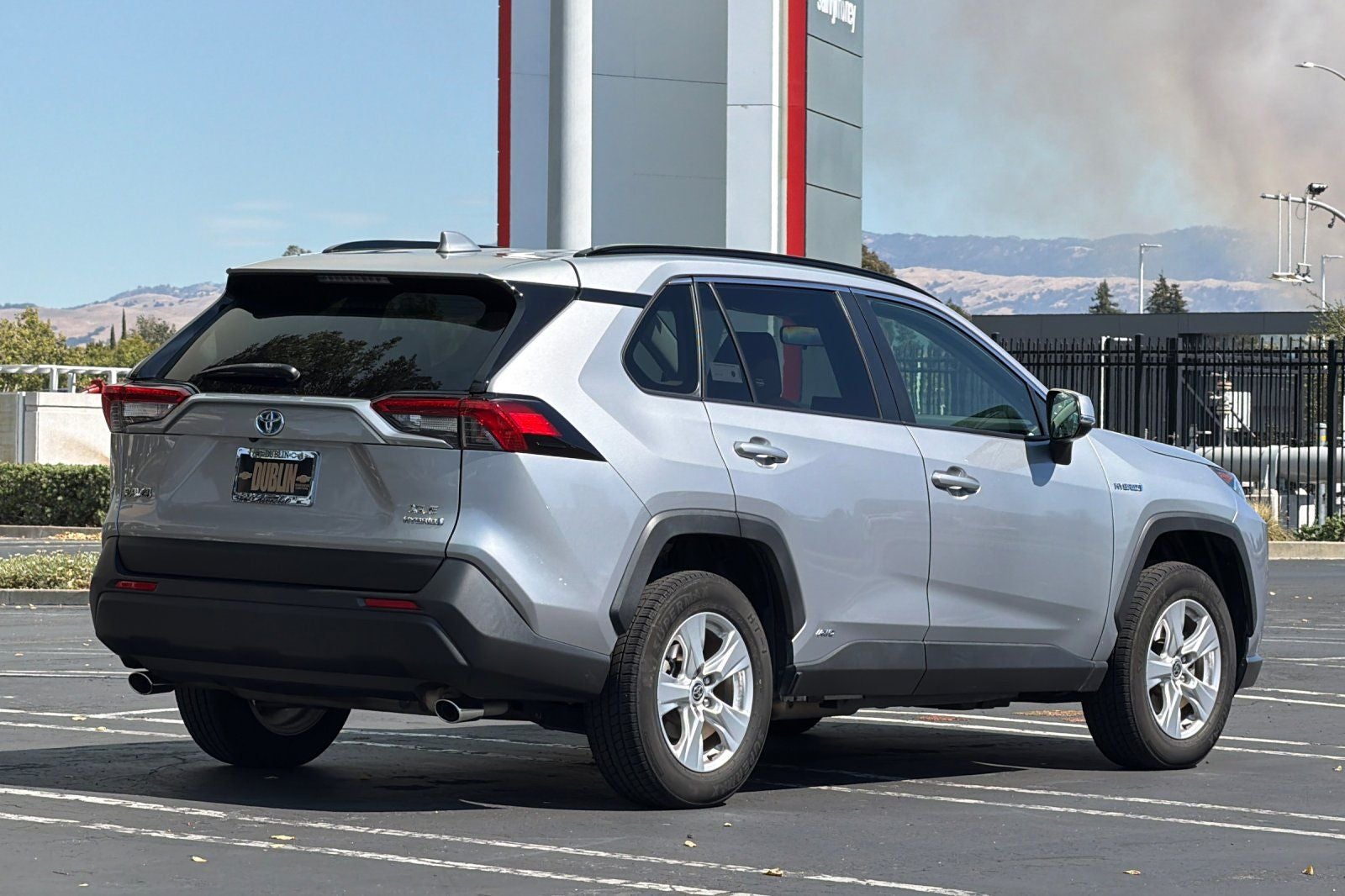 2020 Toyota RAV4 Hybrid XLE
