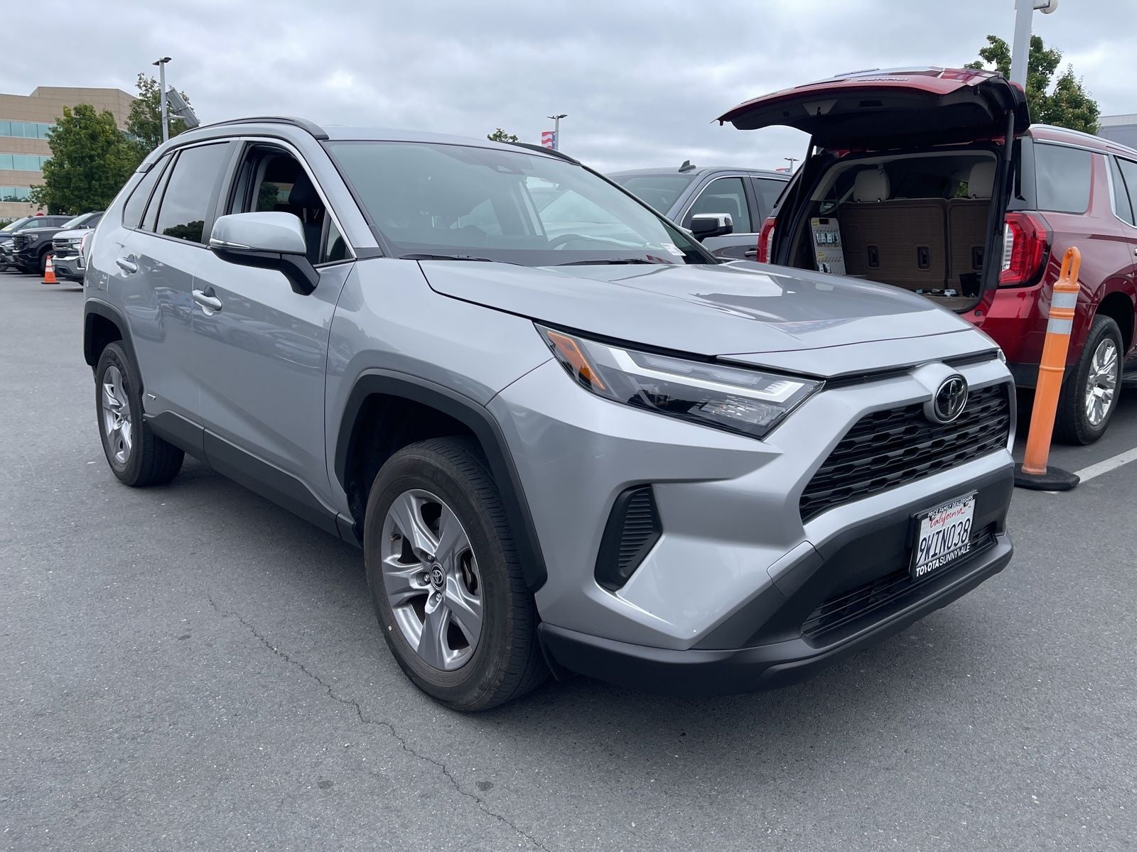 2025 Toyota RAV4 Hybrid XLE
