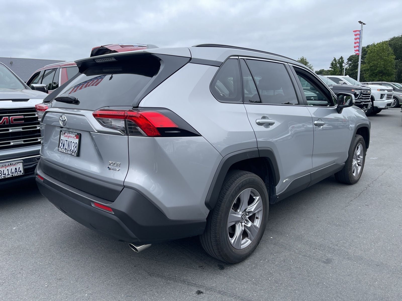 2025 Toyota RAV4 Hybrid XLE