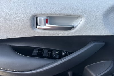 2025 Toyota Corolla Hatchback SE