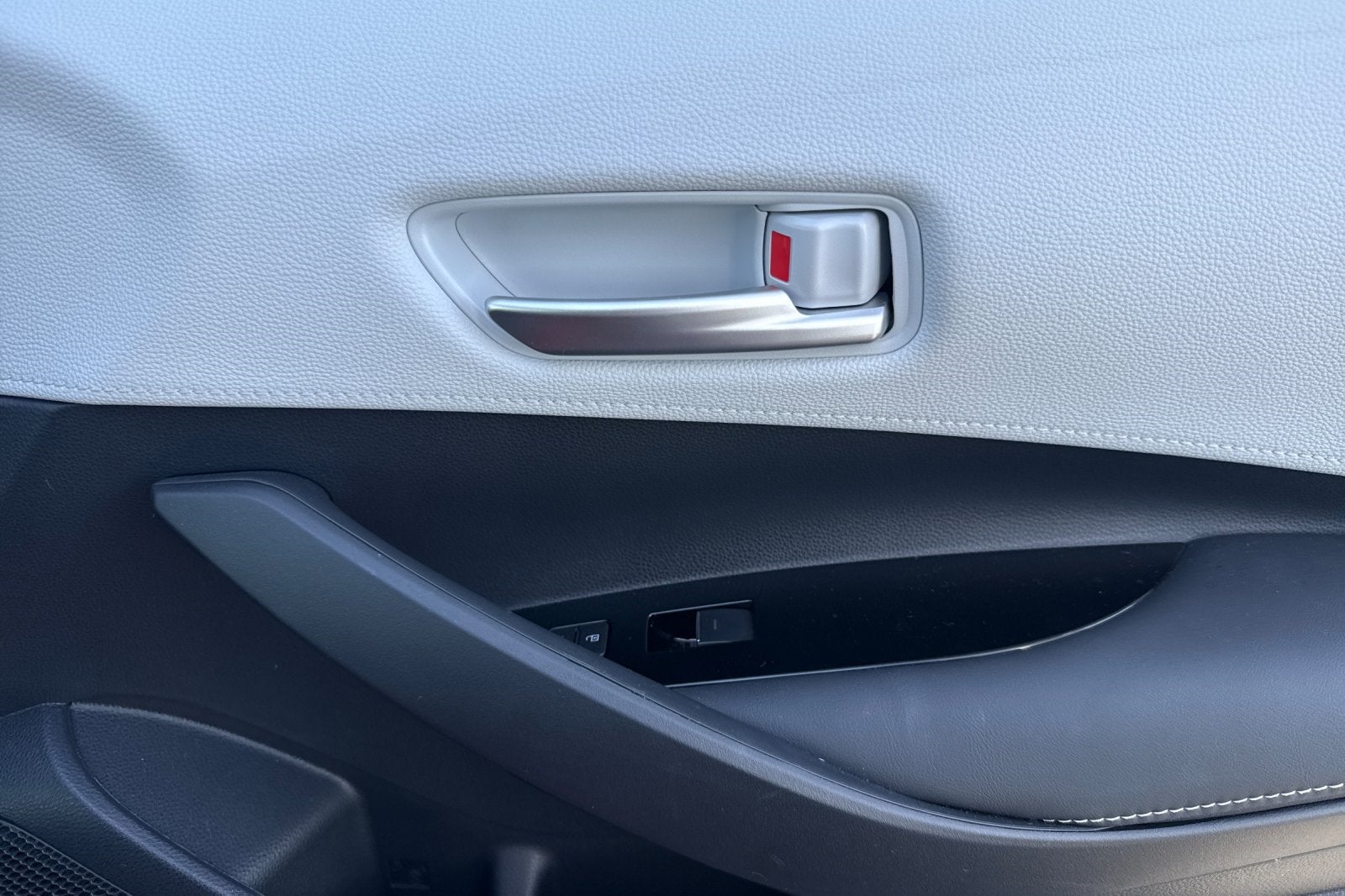 2025 Toyota Corolla Hatchback SE