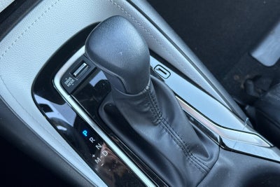 2025 Toyota Corolla Hatchback SE