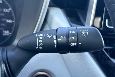 2025 Toyota Corolla Hatchback SE