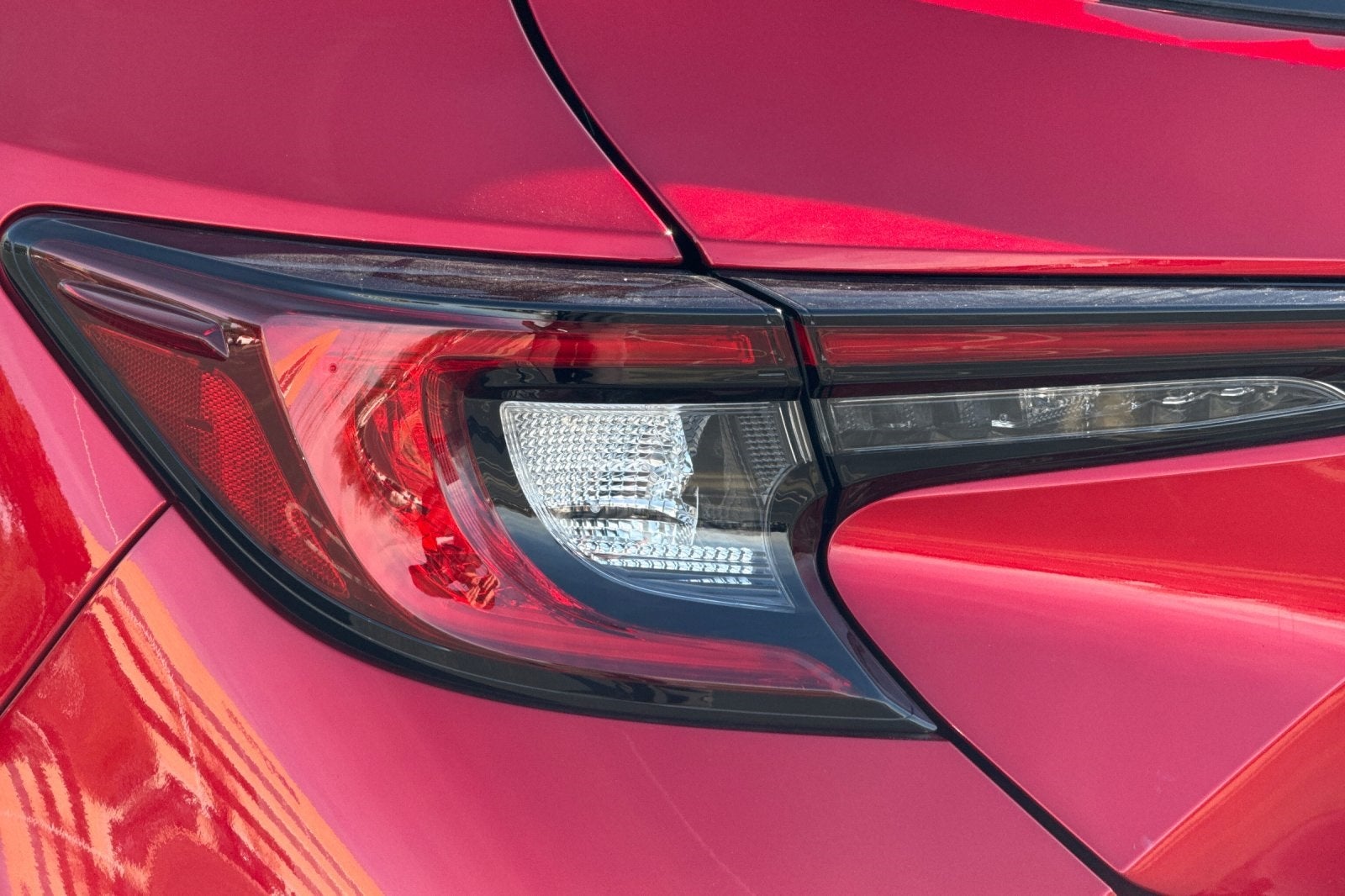 2025 Toyota Corolla Hatchback SE