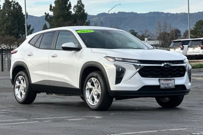 2025 Chevrolet Trax LS