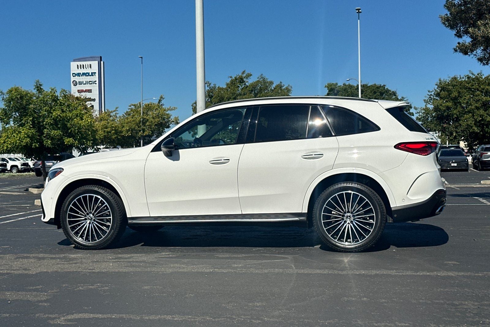 2023 Mercedes-Benz GLC GLC 300