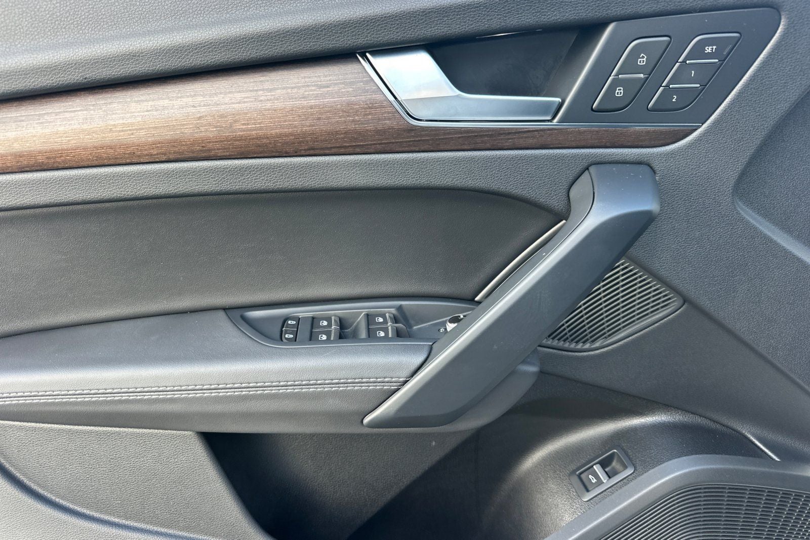 2024 Audi Q5 45 S line Premium quattro